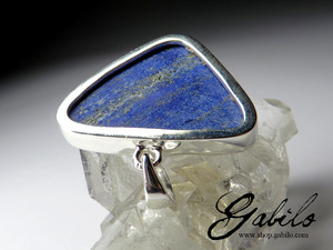 Silver pendant with raw lazurite