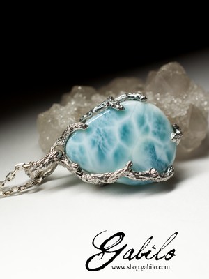 Pendant with larimar in silver