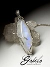 Silver pendant with moonstone