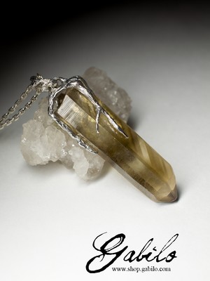Pendant with citrine crystal in silver