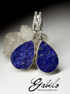 Earrings with lapis lazuli in silver