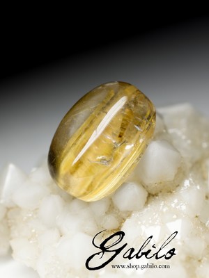 Rutilated quartz cabochon 10.65 carats