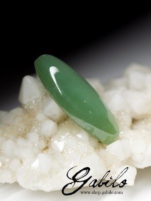 Green jade 14.70 carat
