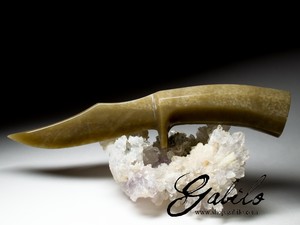 Knife from solid jade