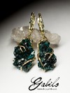 Gold earrings with dioptase