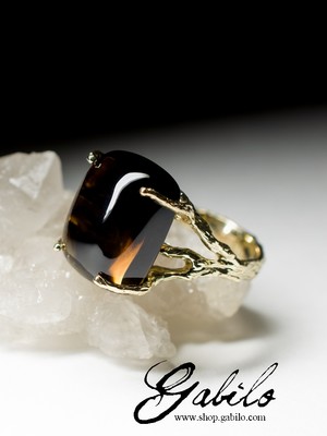 Gold ring with rauchtopaz