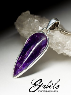 Pendant with sugilite in silver