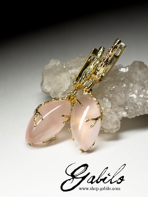 Pink quartz yellow gold earrings