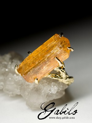 Gold Ring with Topaz Imperial