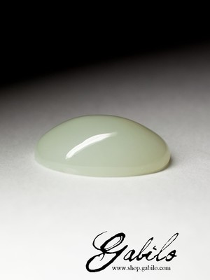 White jade cabochon 28.40 carats