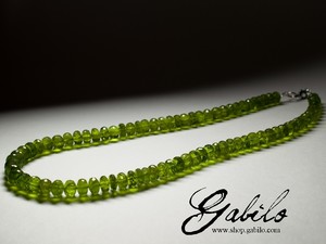 Large beads of chrysolite