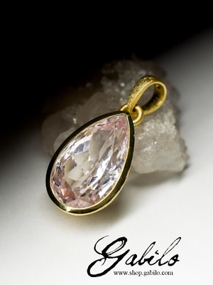 Silver pendant with kunzite in gilding