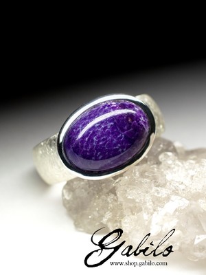 Silver ring with sugilite