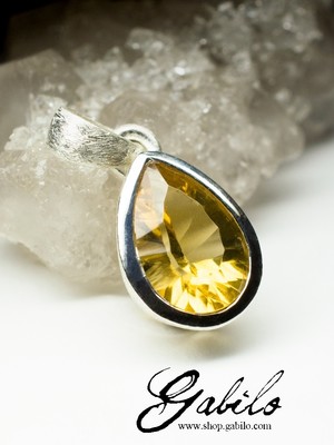 Silver pendant with citrine