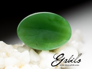 Cabochon green jade 57.5 carats