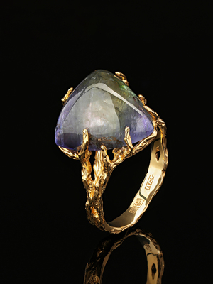 Tanzanite gold ring