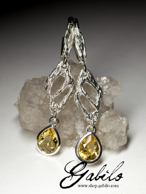 Long silver earrings with citrine