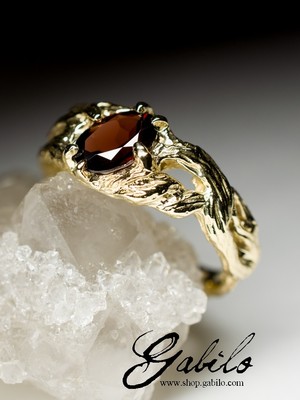 Almandine Gold Ring with gem report MSU
