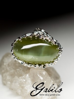 Silver ring with jade with certificate