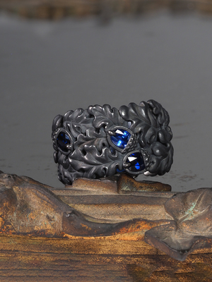 Oak and acorns - Blue sapphires ring 