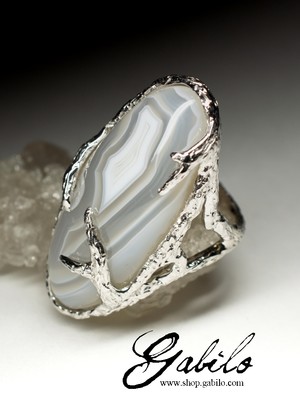 Silver ring with agate